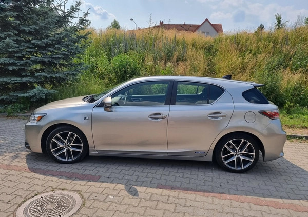 Lexus CT cena 72500 przebieg: 82000, rok produkcji 2017 z Warszawa małe 154